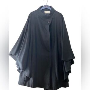 J. Hilary Women's Black Poncho/Cape Wool Blend Lined Button size medium
